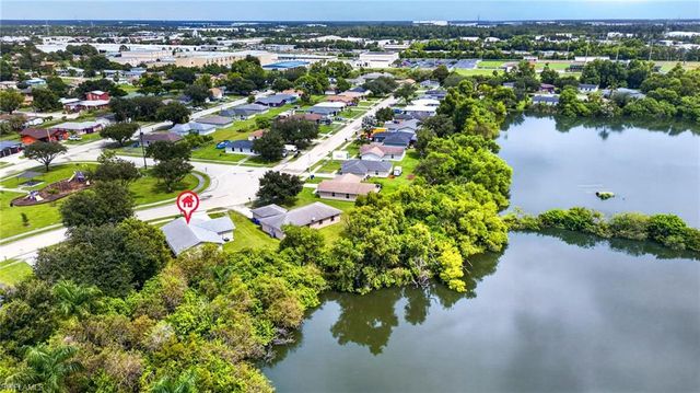 3656 Suntrust DR, Fort Myers, FL 33916