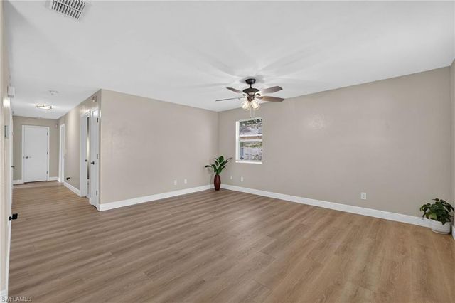 3656 Suntrust DR, Fort Myers, FL 33916
