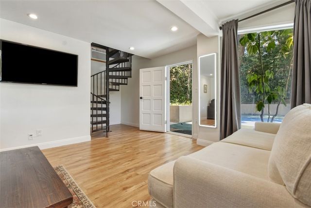 4237 Ellenita, Tarzana, CA 91356