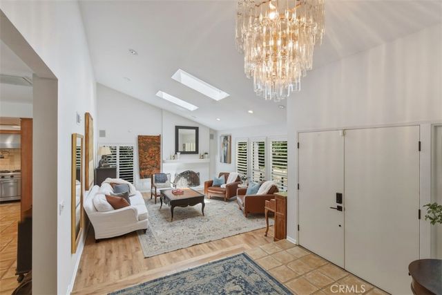 4237 Ellenita, Tarzana, CA 91356