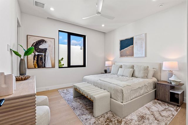 723 Lake Avenue N, Delray Beach, FL 33483