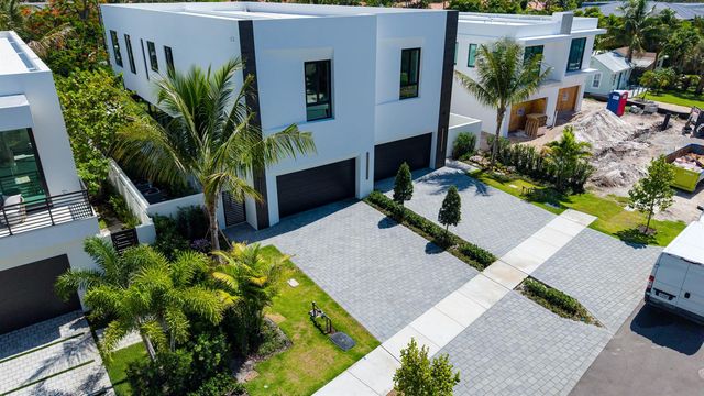 723 Lake Avenue N, Delray Beach, FL 33483