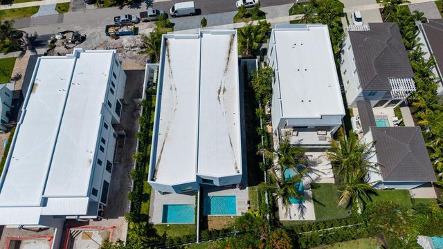 723 Lake Avenue N, Delray Beach, FL 33483