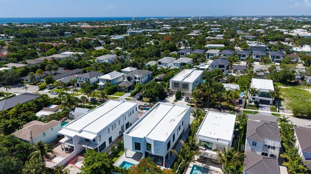 723 Lake Avenue N, Delray Beach, FL 33483