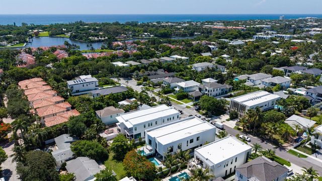 723 Lake Avenue N, Delray Beach, FL 33483
