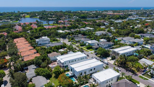 723 Lake Avenue N, Delray Beach, FL 33483