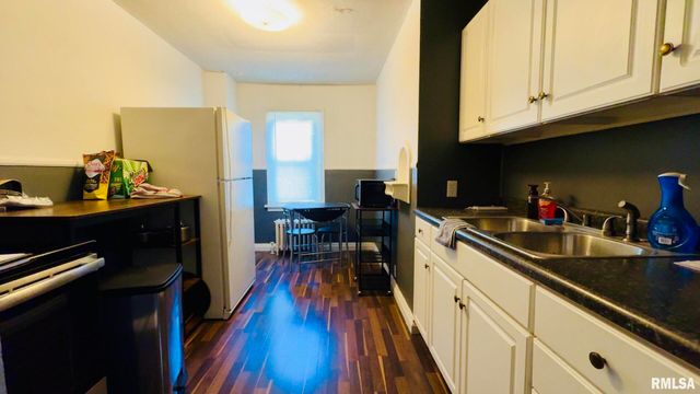 419 E CHURCH Street, Benton, IL 62812