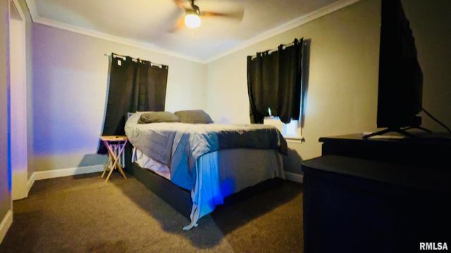 419 E CHURCH Street, Benton, IL 62812