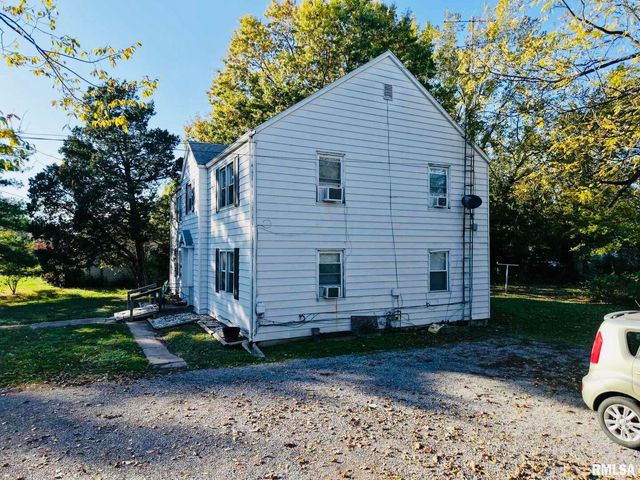 419 E CHURCH Street, Benton, IL 62812