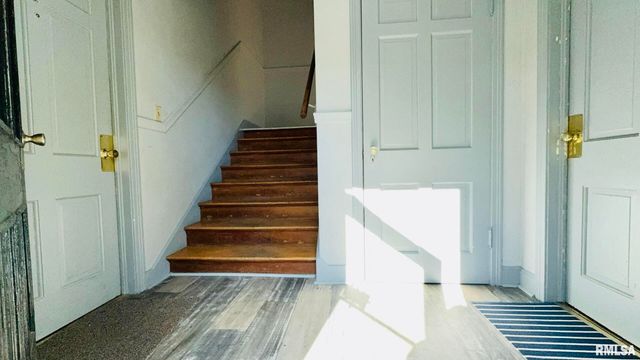 419 E CHURCH Street, Benton, IL 62812