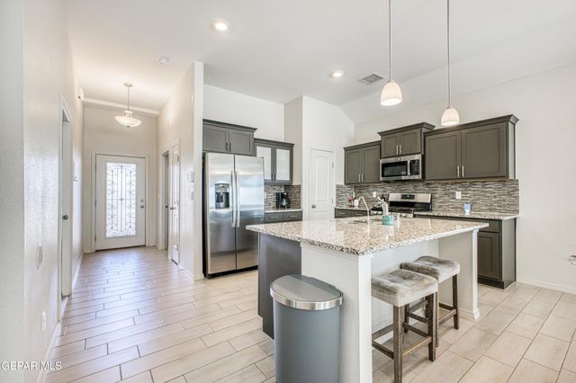 1320 Hickerson Drive, Canutillo, TX 79835