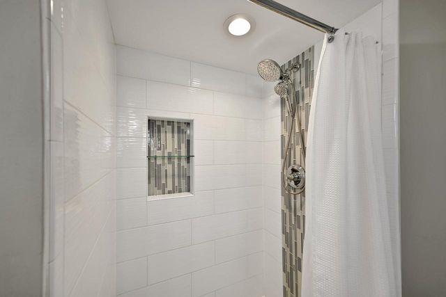 4213 W Madison BOULEVARD, Franklin, WI 53132