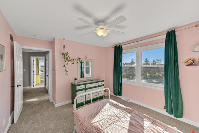 4213 W Madison BOULEVARD, Franklin, WI 53132