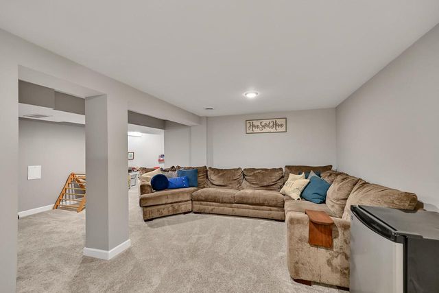 4213 W Madison BOULEVARD, Franklin, WI 53132