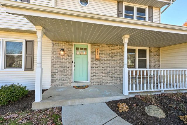 4213 W Madison BOULEVARD, Franklin, WI 53132