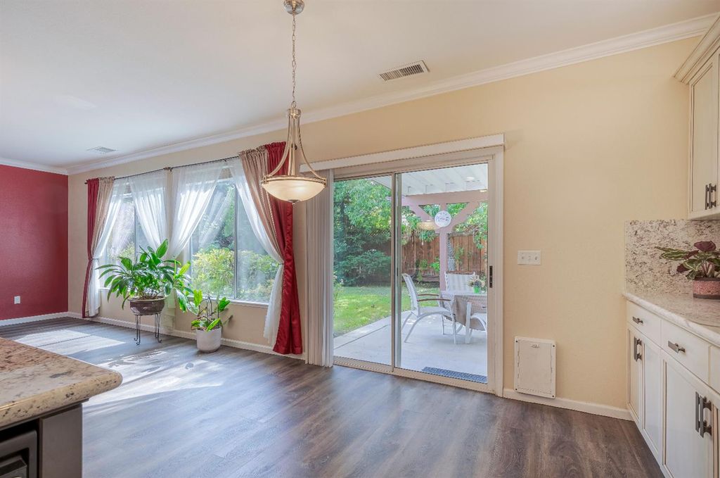 Image 12 of property listing at 2222 Carson Avenue, Clovis, CA 93611