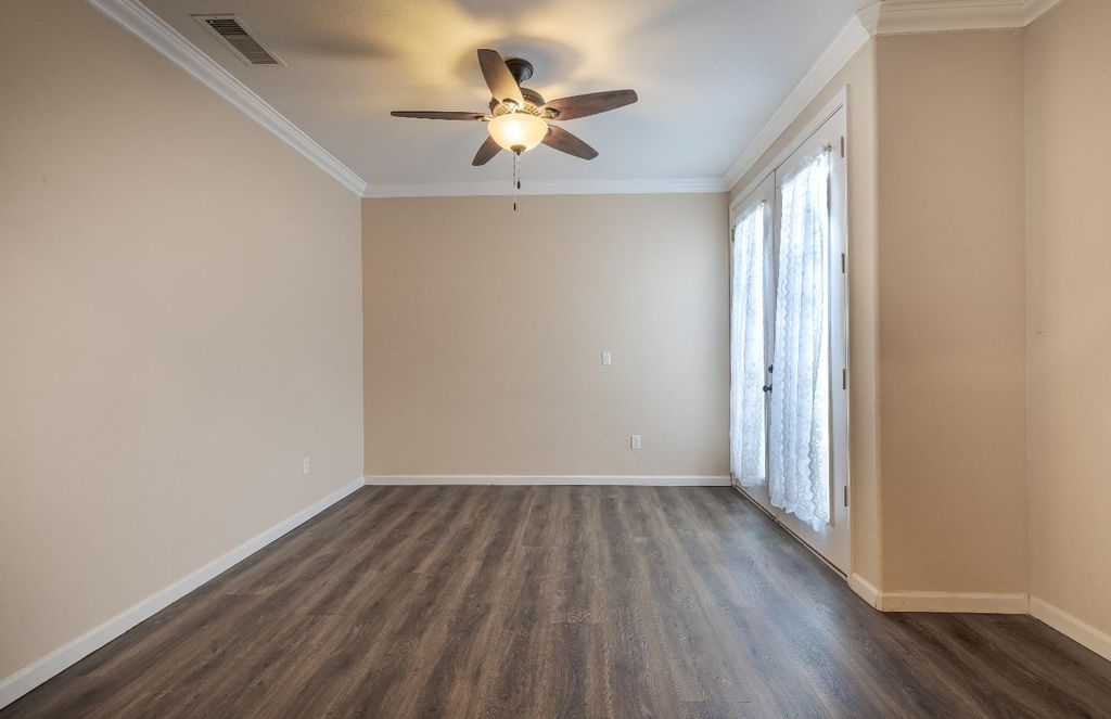 Image 17 of property listing at 2222 Carson Avenue, Clovis, CA 93611