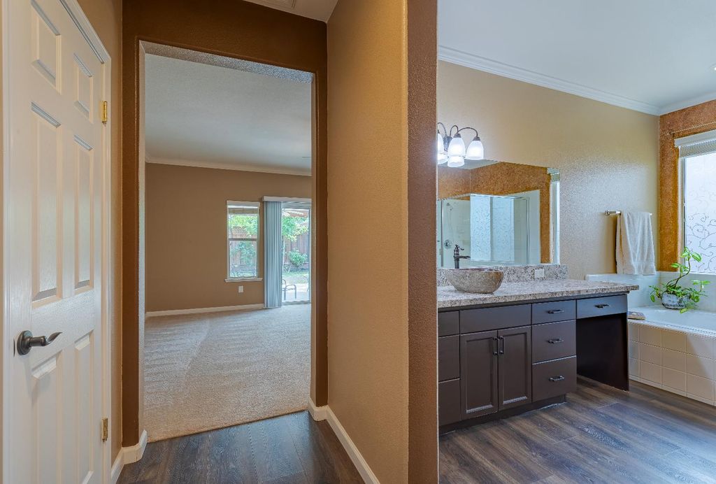Image 21 of property listing at 2222 Carson Avenue, Clovis, CA 93611