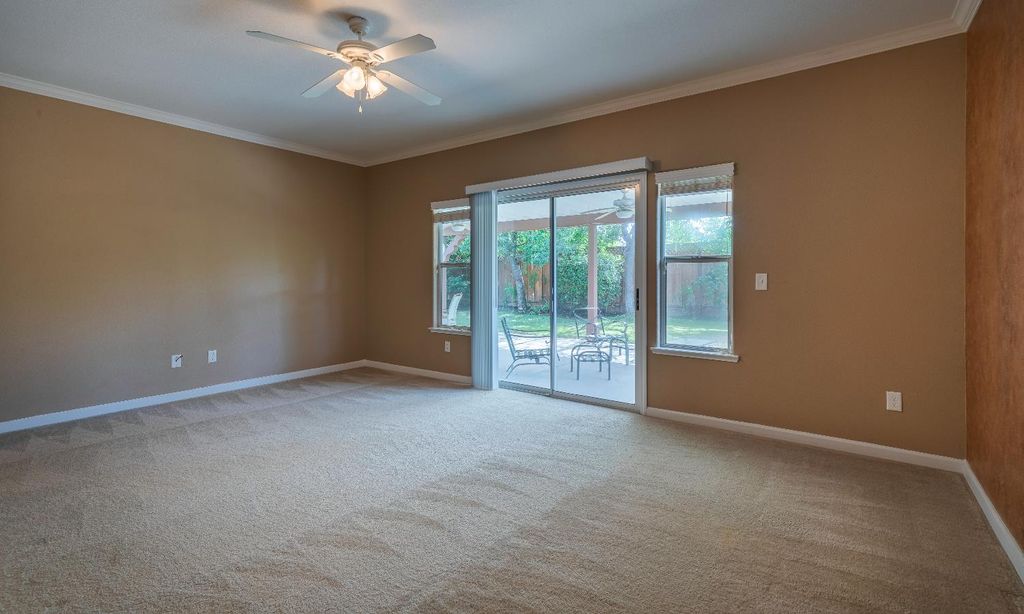 Image 24 of property listing at 2222 Carson Avenue, Clovis, CA 93611