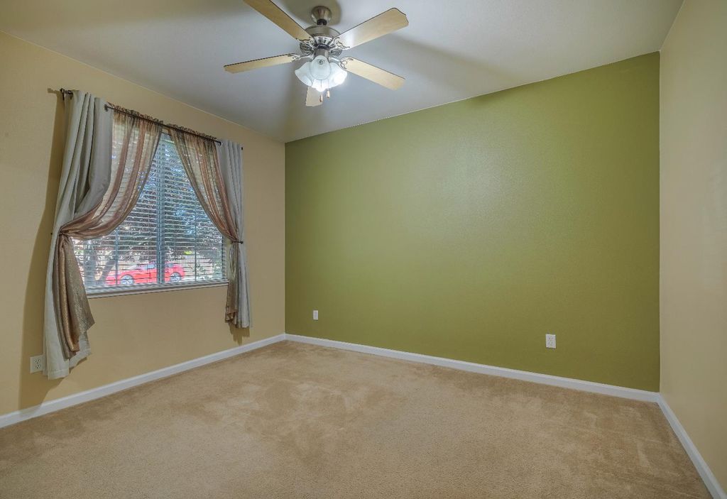 Image 32 of property listing at 2222 Carson Avenue, Clovis, CA 93611