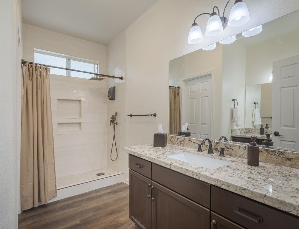 Image 33 of property listing at 2222 Carson Avenue, Clovis, CA 93611