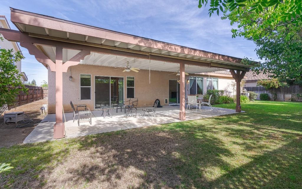 Image 39 of property listing at 2222 Carson Avenue, Clovis, CA 93611