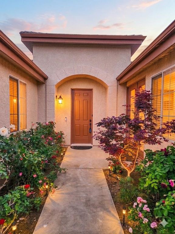Image 4 of property listing at 2222 Carson Avenue, Clovis, CA 93611