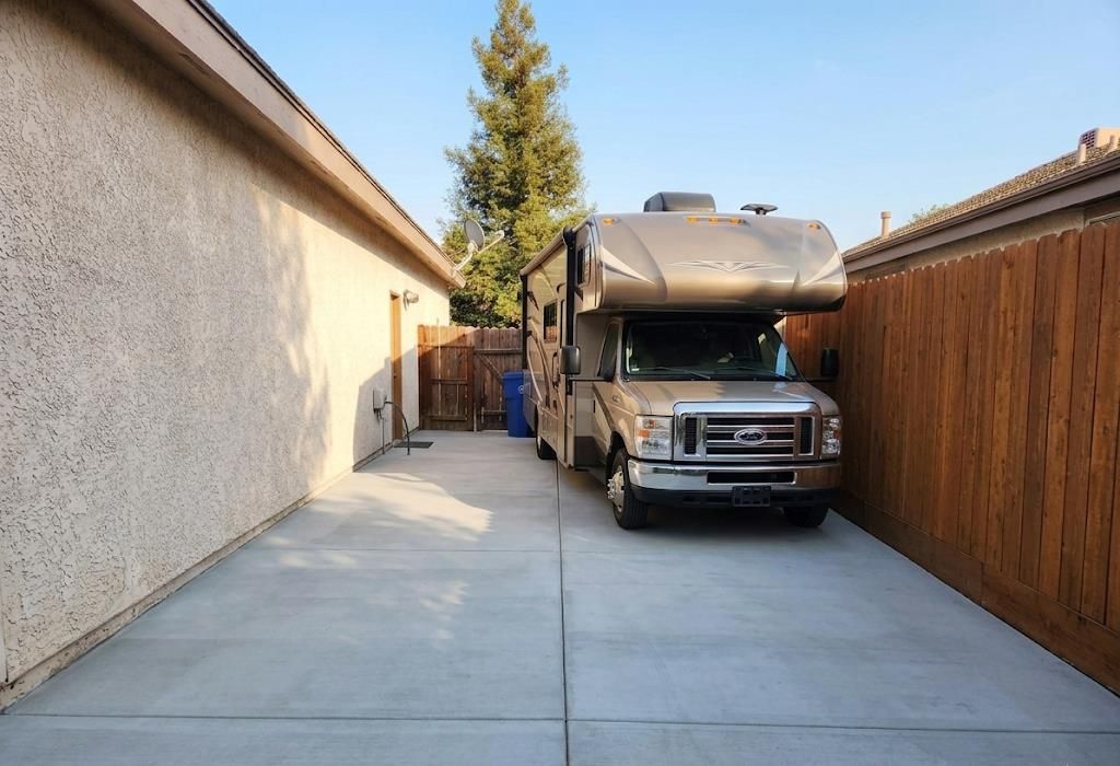 Image 42 of property listing at 2222 Carson Avenue, Clovis, CA 93611