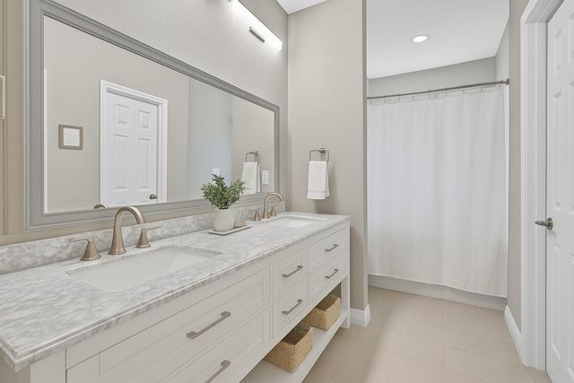 6019 Winsome Lane 2, Houston, TX 77057