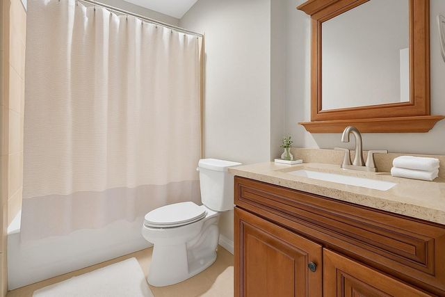 6019 Winsome Lane 2, Houston, TX 77057