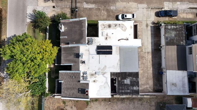 6019 Winsome Lane 2, Houston, TX 77057