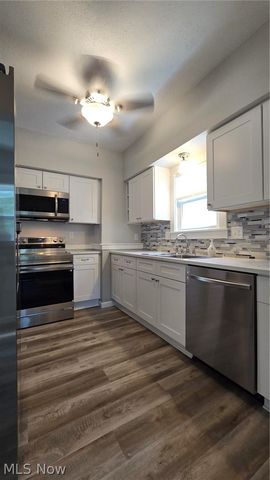 1650 Elbur Avenue, Lakewood, OH 44107