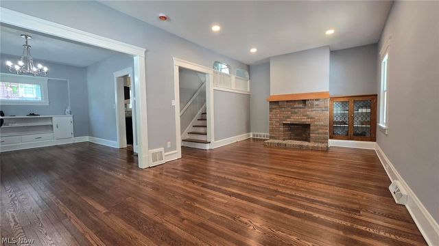 1650 Elbur Avenue, Lakewood, OH 44107