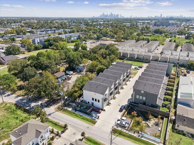4711 Moving Meadows, Houston, TX 77018