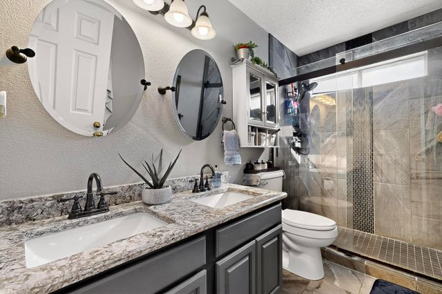 10101 Showlow Street NW, Albuquerque, NM 87114