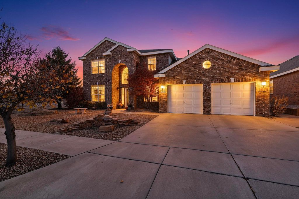 10101 Showlow Street NW, Albuquerque, NM 87114