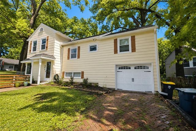 500 NE 44th Street, Kansas City, MO 64116