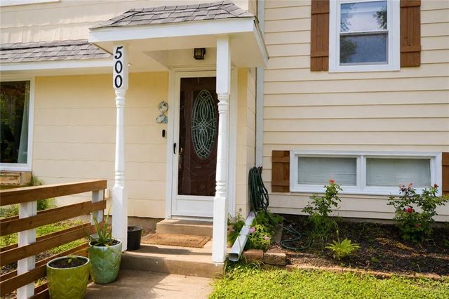 500 NE 44th Street, Kansas City, MO 64116