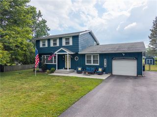 30 Rusty Lane, Greece, NY 14626