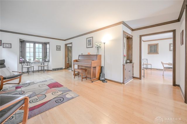 735 Tanglewood Drive, Springfield, OH 45504