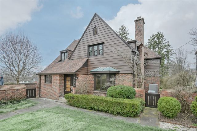 735 Tanglewood Drive, Springfield, OH 45504