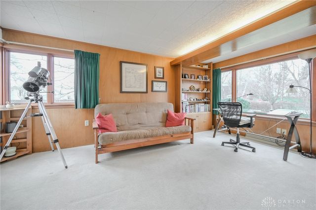 735 Tanglewood Drive, Springfield, OH 45504