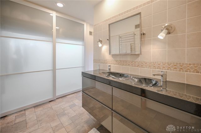 735 Tanglewood Drive, Springfield, OH 45504