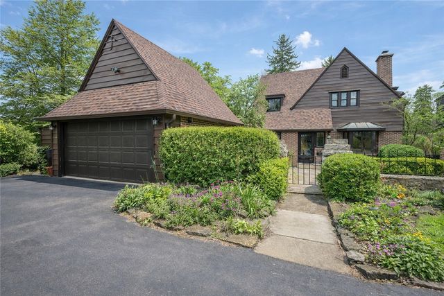 735 Tanglewood Drive, Springfield, OH 45504