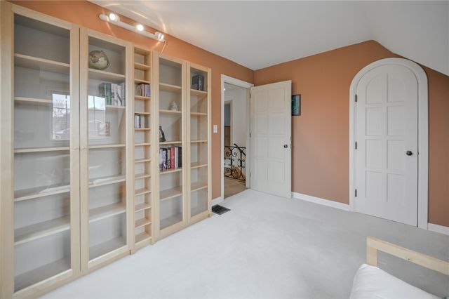 735 Tanglewood Drive, Springfield, OH 45504