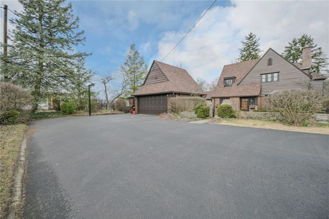 735 Tanglewood Drive, Springfield, OH 45504