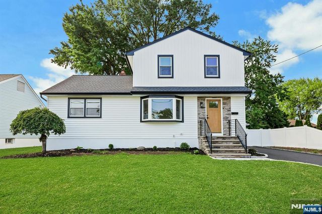 300 John Ochs Drive, Saddle Brook, NJ 07663
