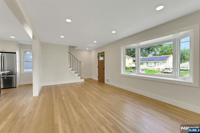 300 John Ochs Drive, Saddle Brook, NJ 07663