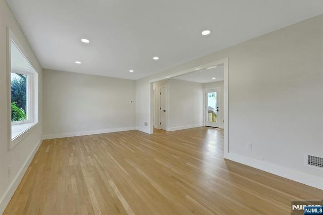 300 John Ochs Drive, Saddle Brook, NJ 07663