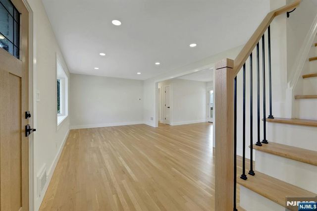 300 John Ochs Drive, Saddle Brook, NJ 07663
